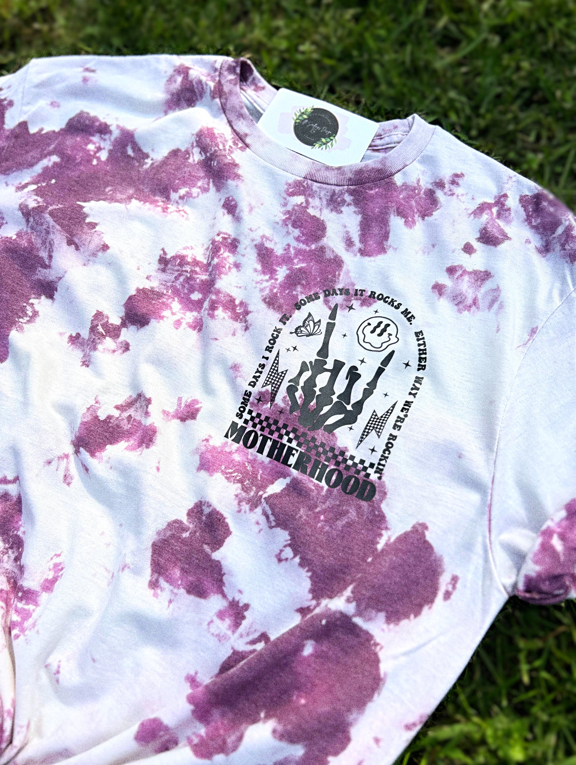 Rockin’ with Skellie Tee: Acid washed