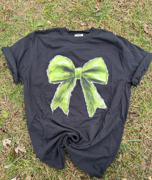 Green fur bow: T-shirt: Pre-Order